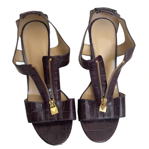Michael Kors Berkley Leather Open Toe T-strap - Picture 9 of 10